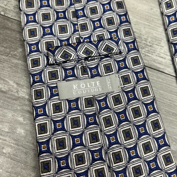 Kolte Couture Silver, Blue, Gold & Grey Medallion Tie - Picture 3 of 4